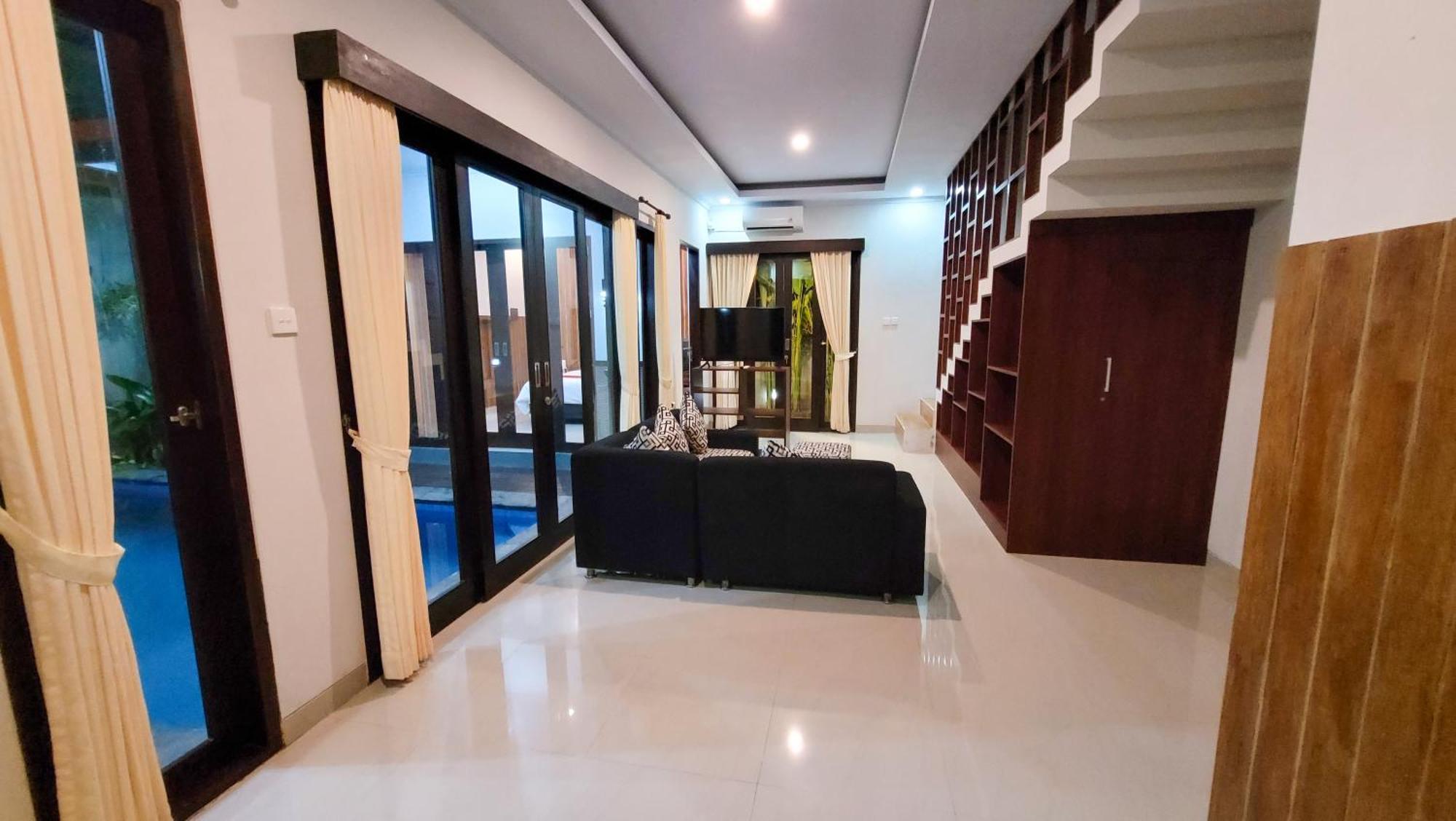Ramantika Sunset Bay Villa Nusa Dua  Exterior photo