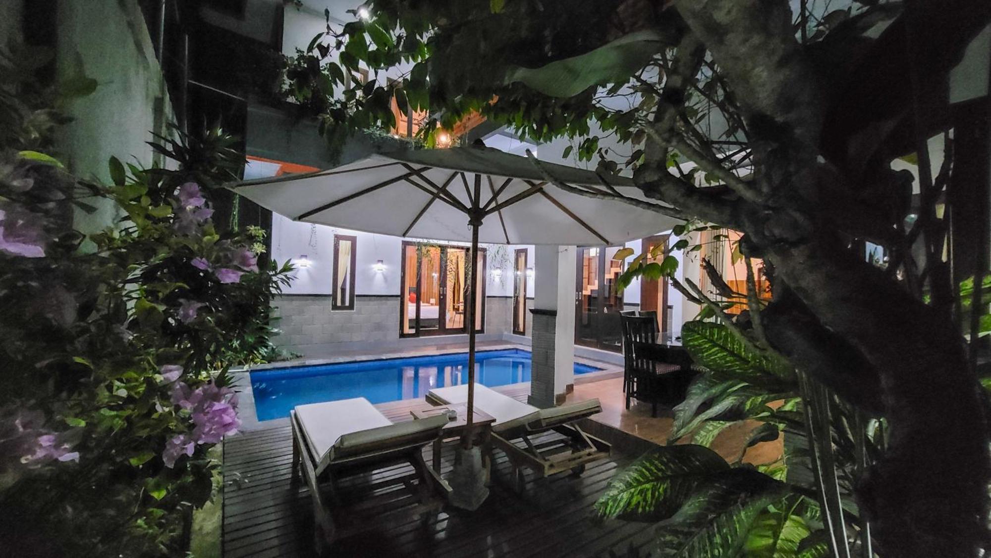 Ramantika Sunset Bay Villa Nusa Dua  Exterior photo