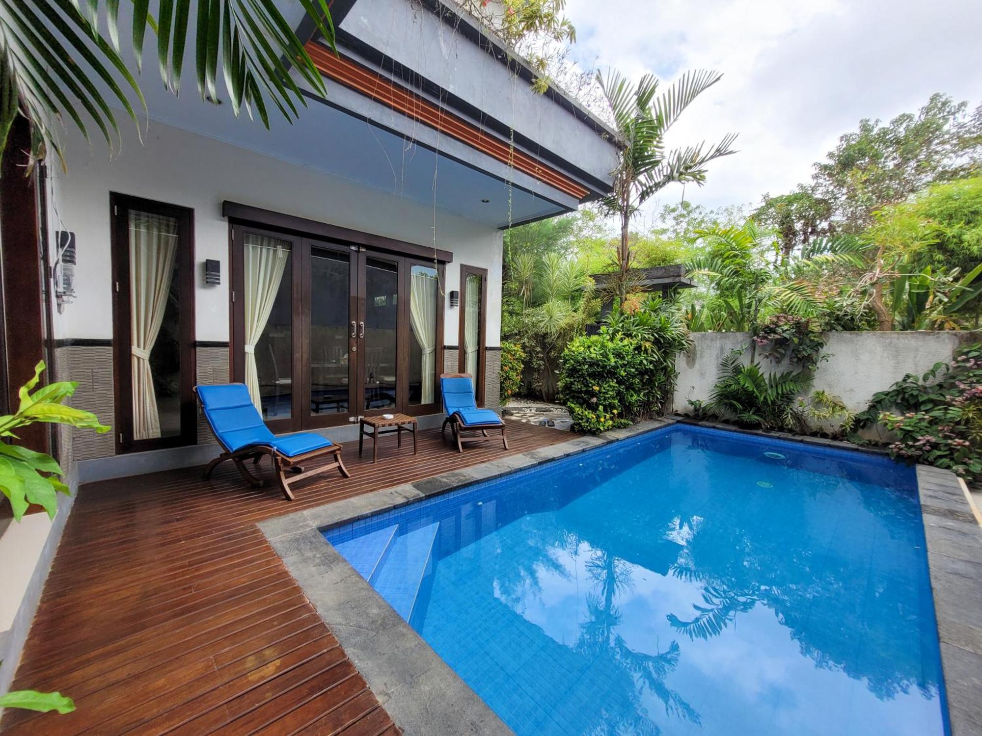Ramantika Sunset Bay Villa Nusa Dua  Exterior photo