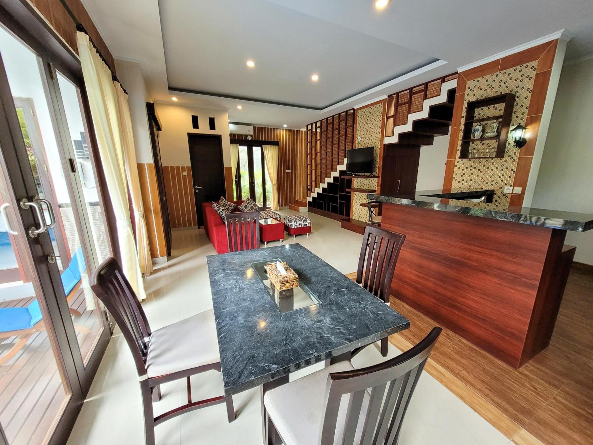 Ramantika Sunset Bay Villa Nusa Dua  Exterior photo